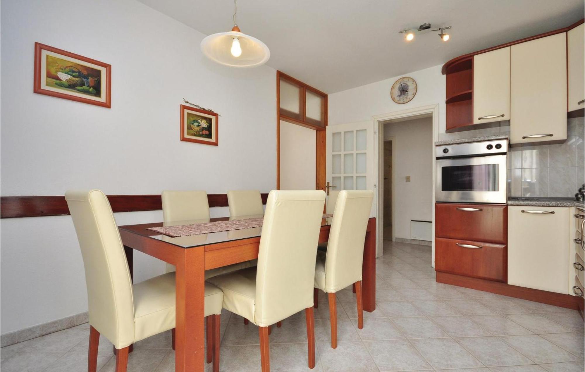 3 Bedroom Awesome Apartment In 푸치스차 외부 사진