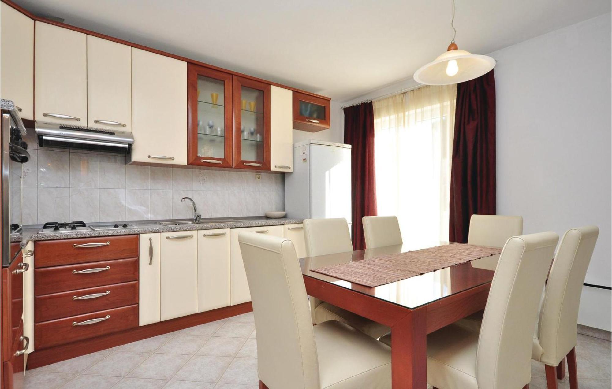 3 Bedroom Awesome Apartment In 푸치스차 외부 사진